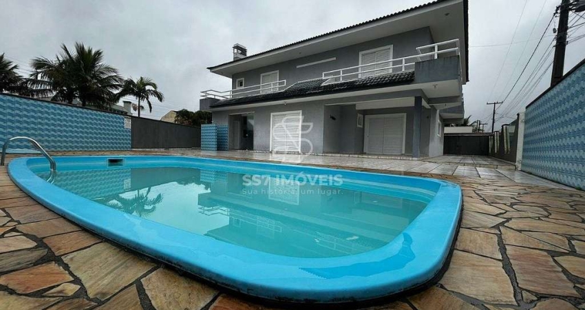 Sobrado com 5 quartos a 400 metros da praia, em Pontal do Paraná!