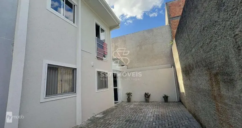 Sobrado com 3 quartos em condomínio fechado no Bairro Santa Felicidade!