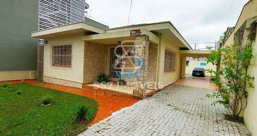 Imóvel comercial na rua Fernando Amaro, muitíssimo bem localizado entre as Regiões do Alto da XV, Cristo Rei e Centro.