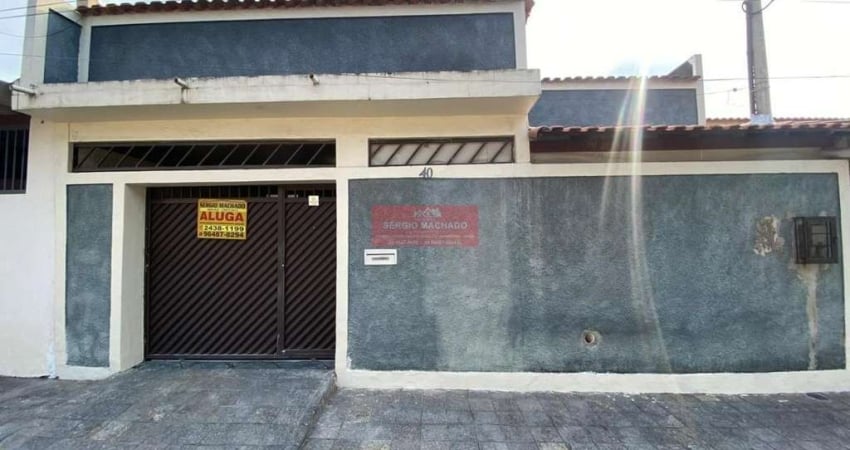 Casa linear com 3 quartos e amplo terreno no Conjunto da Marinha em Bangu