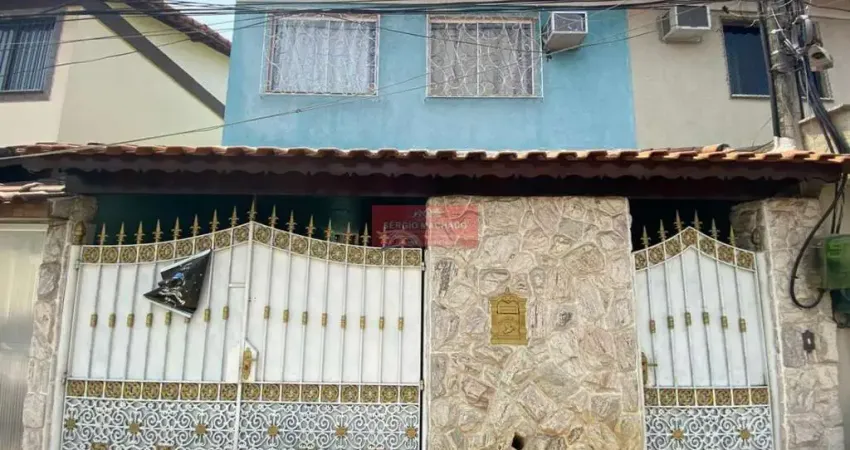 Ótima casa duplex com 3 quartos em Bangu