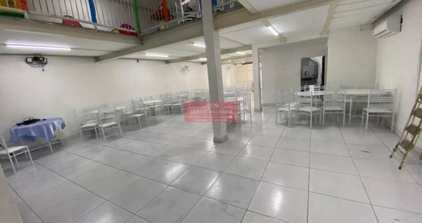 Amplo salão de festas com + 2 casas em Bangu
