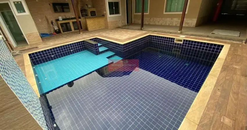 Belíssima casa linear com 3 quartos e piscina em Bangu
