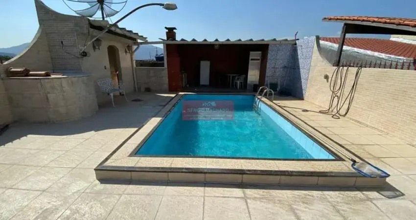 Casa triplex com 4 quartos e piscina no parque leopoldina em bangu