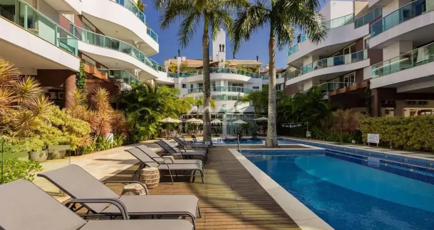 Alto Padrão Mobiliado no Centro de Bombinhas | 3 Quartos com Lazer Completo