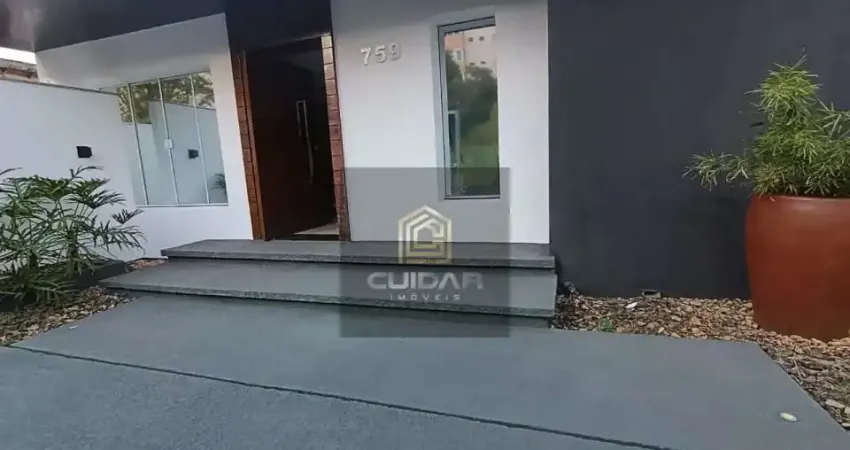Casa com 4 quartos para alugar no Centro, Londrina
