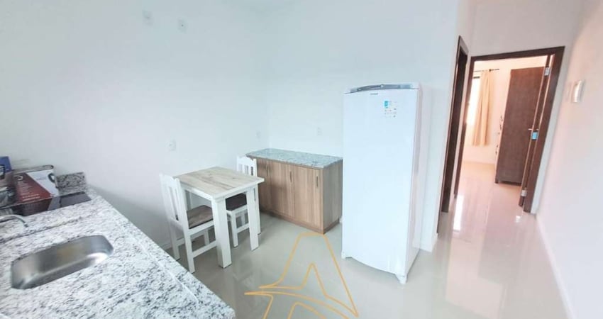 Apartamento Térreo Mobiliado com 1 Dormitório no Bairro Água Verde