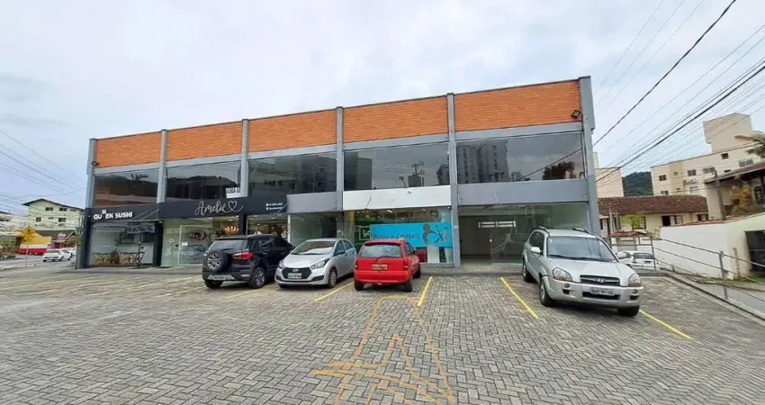 Sala Comercial Térrea com 50m² e Estacionamento Rotativo no Garcia