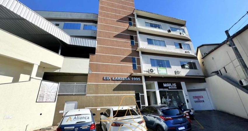 Sala Comercial com Garagem Próximo à Cooper Água Verde