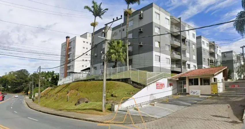 Apartamento Semi Mobiliado com 3 Dormitórios no Salto Weissbach