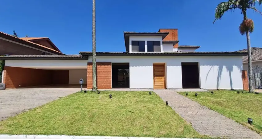 Casa Térrea em Aplhaville, localização privilegiada no condomínio. 4 Suites, Spa, Piscina, área Gourmet, 10 vagas de garagens