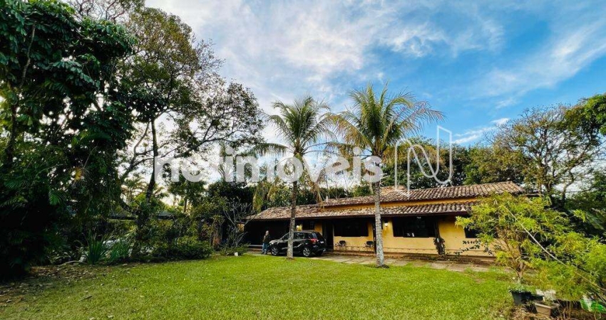 Casa com 3 quartos à venda na Rua Etervino Tibúrcio Henriques, Garças, Belo Horizonte