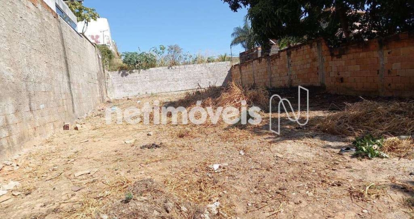 Terreno à venda na Rua Sete, 7, Nápoli, Ribeirão das Neves