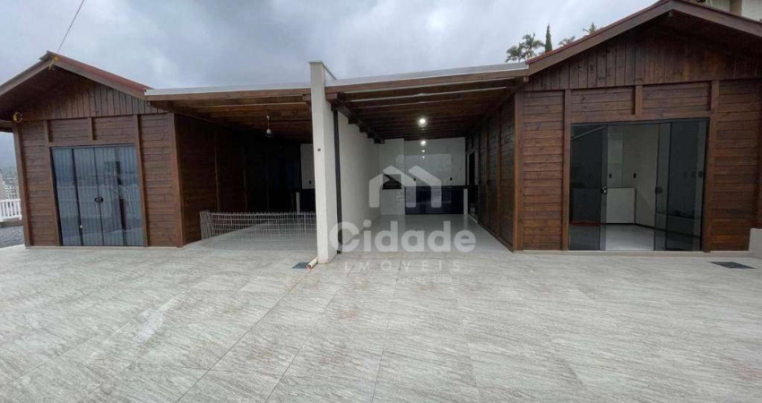 Casa com 2 dormitórios para alugar, 80 m² por R$ 2.500/mês - Nova Brasília - Jaraguá do Sul/SC