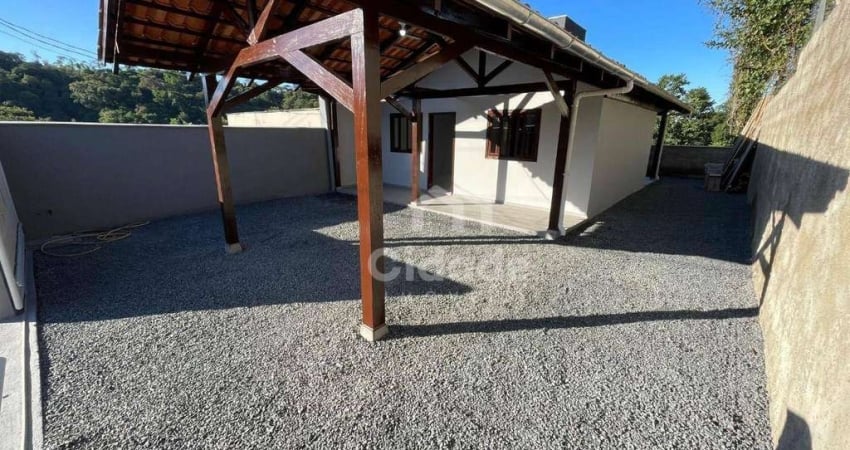 Casa com 2 dormitórios para alugar, 80 m² por R$ 2.000,00/mês - Tifa Martins - Jaraguá do Sul/SC