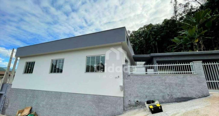 Casa com 3 dormitórios para alugar, 100 m² por R$ 2.800,00/mês - Vila Lalau - Jaraguá do Sul/SC