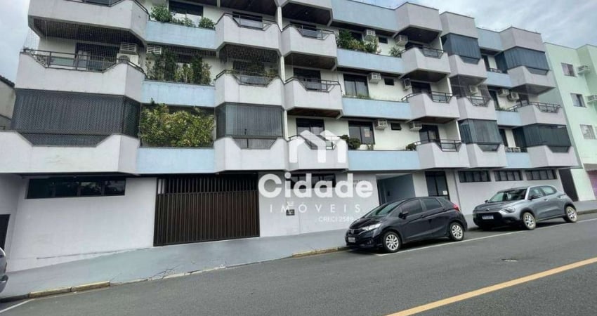 Apartamento com 1 suíte com sacada + 2 dormitórios para alugar, 146 m² por R$ 2.800/mês - Centro - Jaraguá do Sul/SC