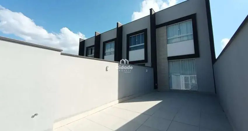Casa com 3 quartos para alugar na Érico Negherbon, 130, Chico de Paulo, Jaraguá do Sul