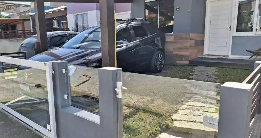 Casa para Venda em Garopaba, Pinguirito, 2 dormitórios, 1 banheiro, 1 vaga