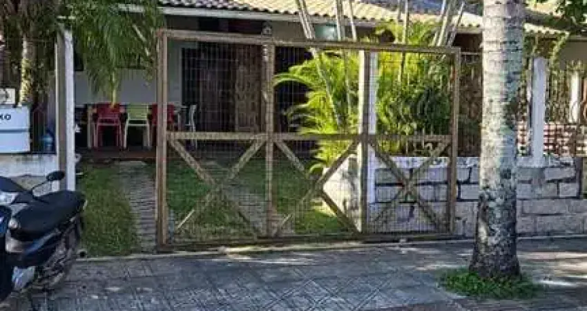 Casa para venda em garopaba, centro, 3 dormitórios, 1 suíte, 2 banheiros, 1 vaga