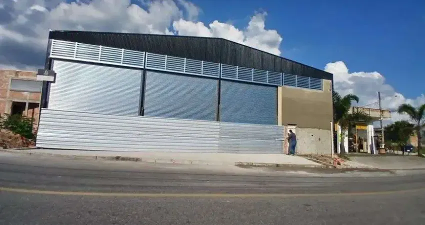 Barracão / Galpão / Depósito à venda no Monte Verde