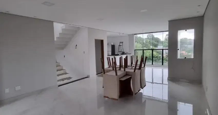 Casa com 3 quartos à venda na Avenida Geraldina da Costa Diniz, Colonial, Contagem