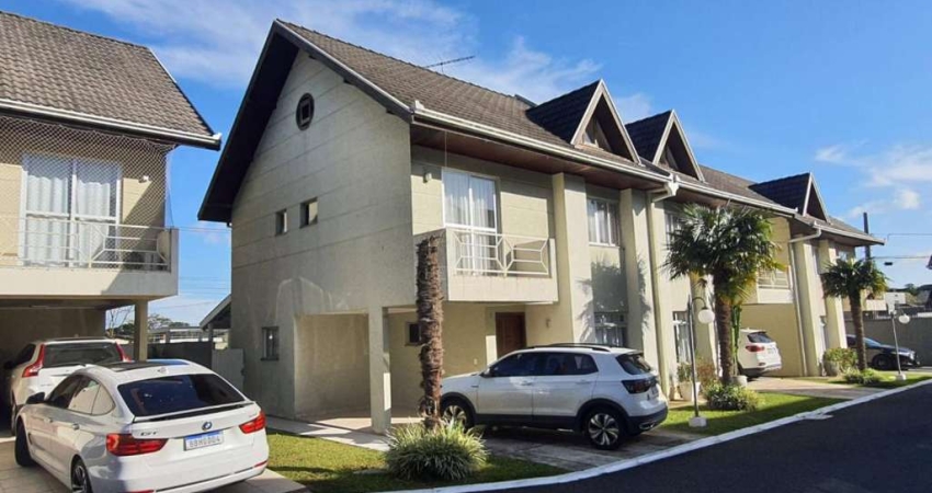 Lindo Triplex em Condomínio