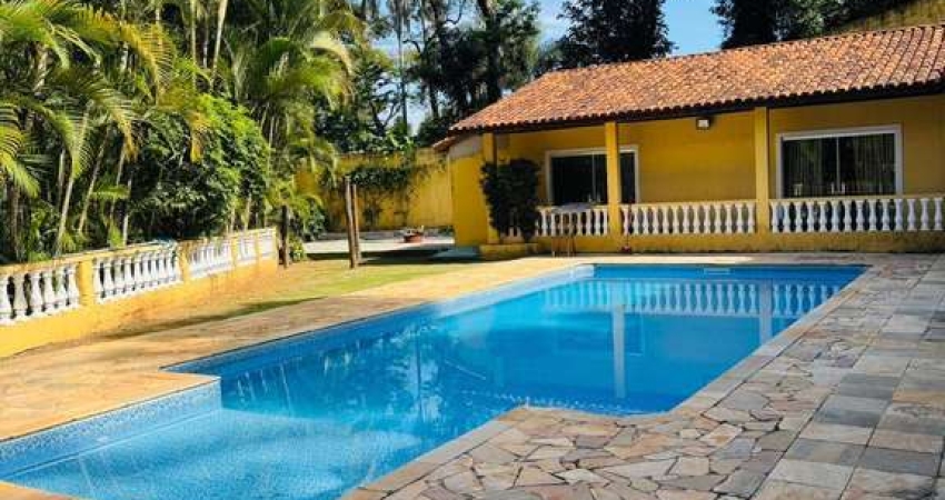CASA DE VERANEIO - 5.000m2 DE TERRENO -CONDOMÍNIO FECHADO EM ATIBAIA
