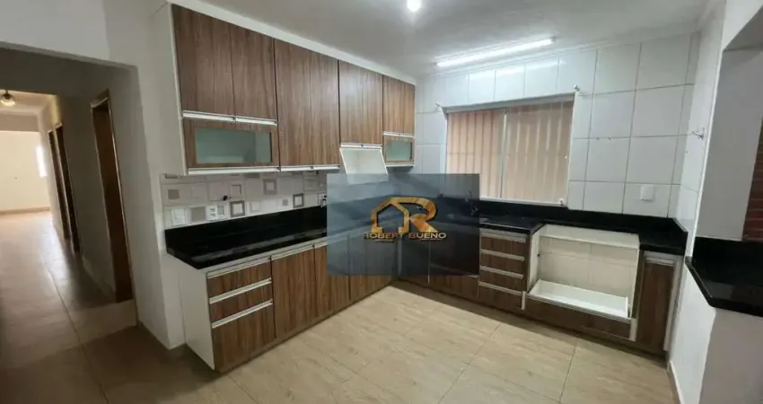 Casa com 2 dormitórios para alugar, 150 m² por R$ 3.000,00/mês - Vila Mota - Bragança Paulista/SP