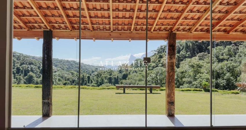 Casa à venda no bairro Pedra Azul - Domingos Martins/ES