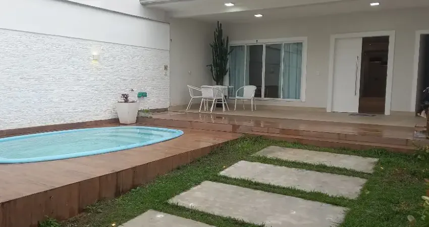 Casa em condomínio fechado com 4 quartos para alugar no Recreio dos Bandeirantes, Rio de Janeiro 