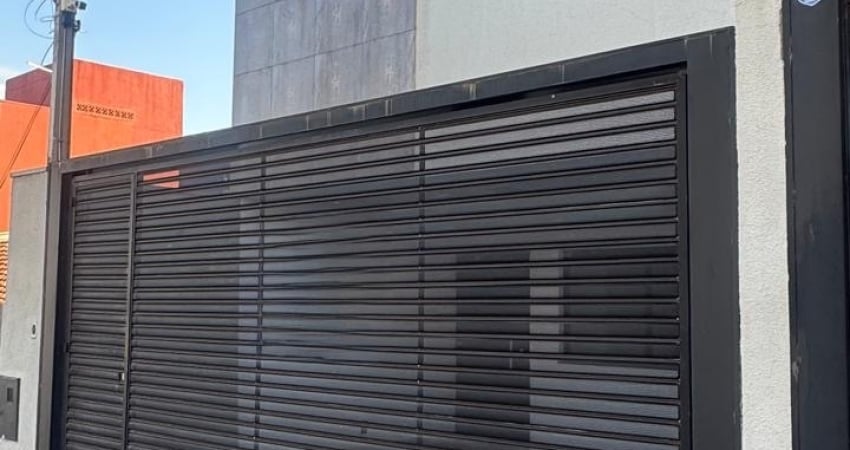 Sobrado Novo no Coqueiral | 105 m² | Suíte com Closet + 2 Quartos | 2 Vagas