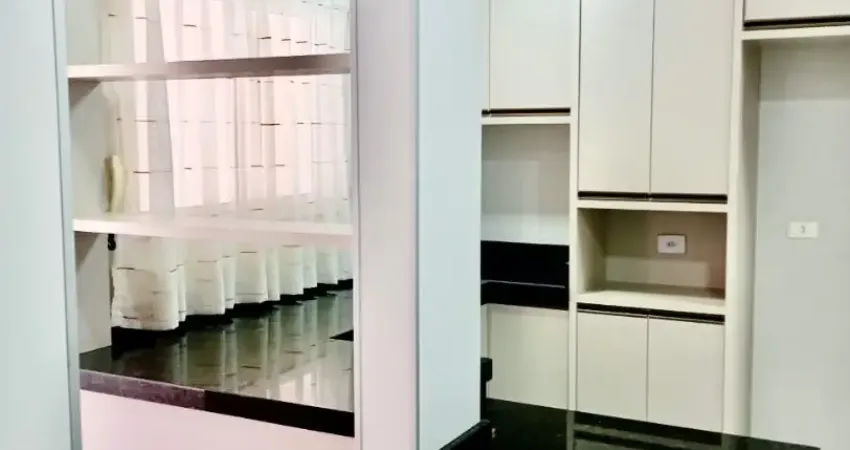 Sobrado no cancelli, 3 quartos, 1 suíte com closet, 2 vagas de garagem, churrasqueira e aquecimento à gás.