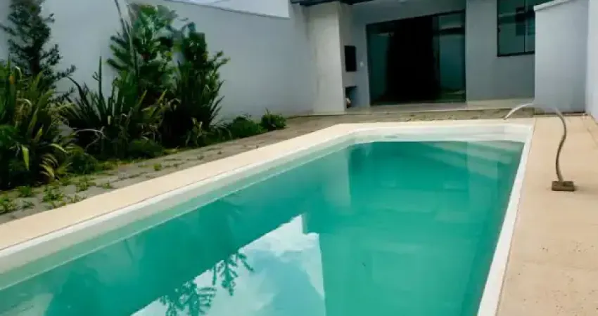 Sobrado novo no universitário, 98m2, 3 quartos, 2 vagas e piscina.