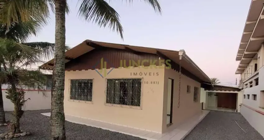 Casa com 3 quartos para alugar na Rua Raulino Couto, 140, Nossa Senhora das Graças, Navegantes