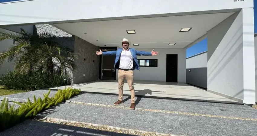 Casa para Venda em Tijucas, BOSQUE DA MATA, 4 dormitórios, 1 suíte, 3 banheiros, 4 vagas