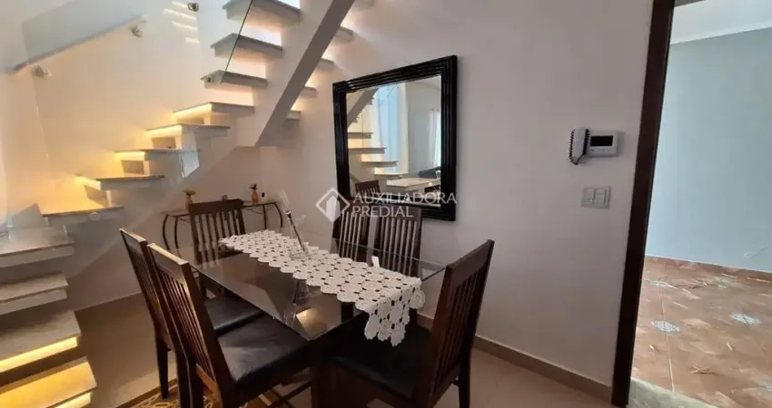 Casa com 3 quartos à venda na Caiobá, 59, Cajuru, Curitiba