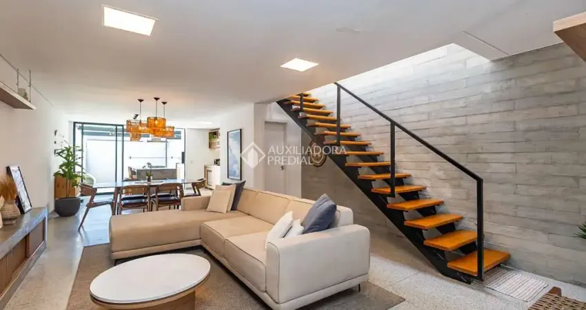 Casa com 3 quartos à venda na Rua Nestor Victor, 634, Água Verde, Curitiba