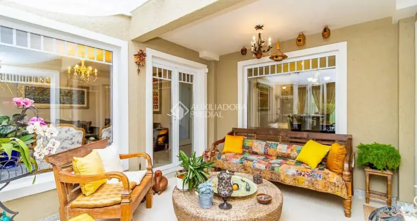 Casa com 4 quartos à venda na Rua Santa Cecília, 280, Vista Alegre, Curitiba