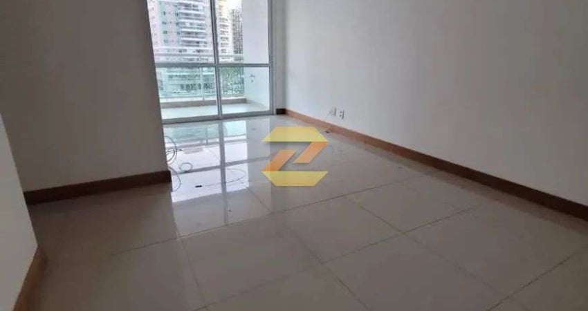 Apartamento com 3 quartos para alugar na Avenida Jaime Poggi, 300, Jacarepaguá, Rio de Janeiro