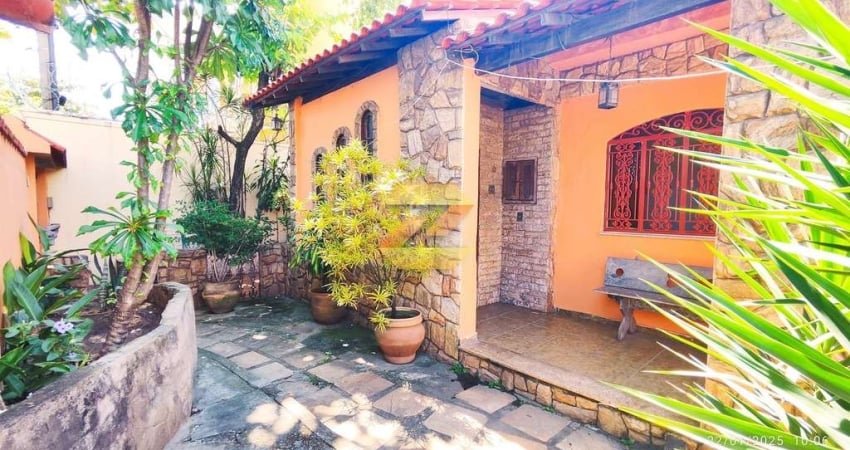 Casa Duplex de Esquina, 3 quartos, em frente ao Hospital Bangu D'or