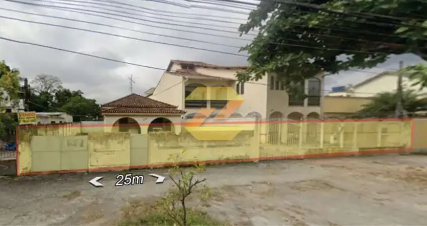 Casa comercial com 3 salas à venda na Rua Jacinto Alcides, 375, Bangu, Rio de Janeiro