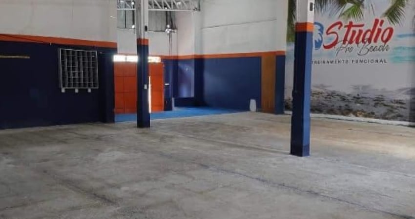 Barracão / Galpão / Depósito com 3 salas para alugar no Dix-Sept Rosado, Natal 