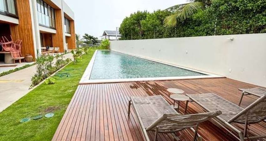 CASA EM CONDOMÍNIO FECHADO COM 4/4,   2 SUÍTES E 3 VAGAS DE GARAGEM