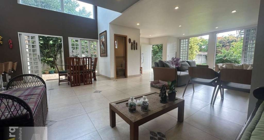 Vargem Grande - Vendo duas casas e terreno com RGI, plano, com duas frentes