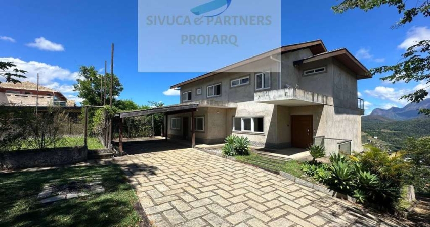 NOGUEIRA - Casa de condomínio à venda, com 5 quartos, 450m²