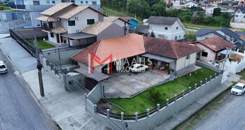 Casa para Venda em São Bento do Sul, Colonial, 3 dormitórios, 2 banheiros, 2 vagas
