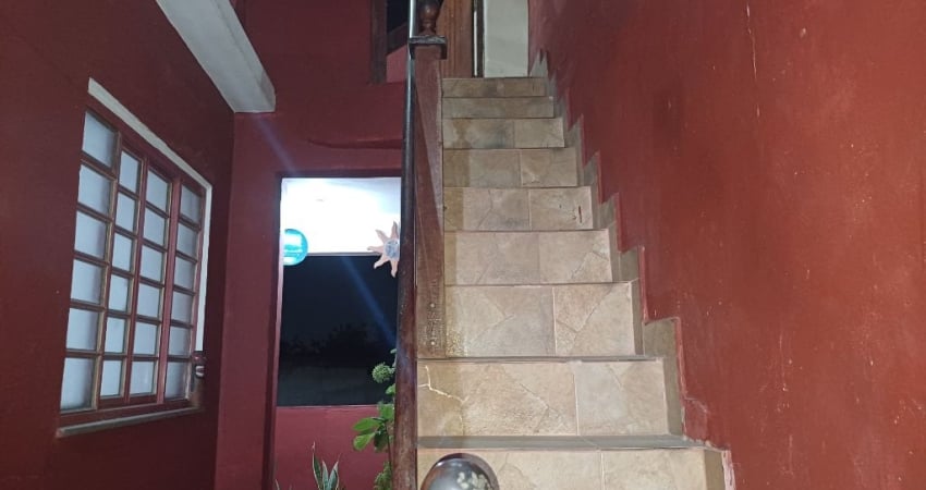 Casa Duplex em Padre Miguel de 2 quartos, entrada independente, área externa com espaço gourmet