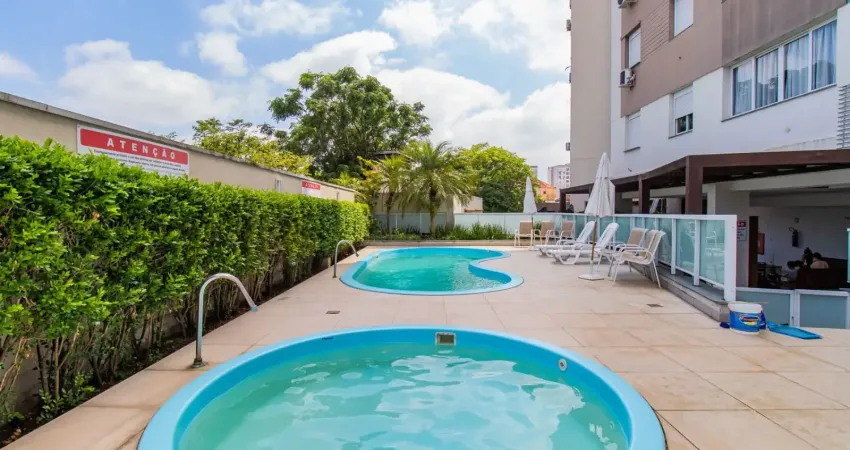 11° , de frente, com vista perene e sol da manhã, este apartamento de 2 dormitórios possui amplo living, cozinha americana com churrasqueira e área de serviço.