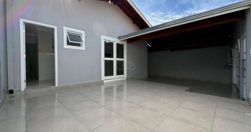 Casa com dois dormitório e suíte. com área gourmet,
